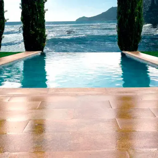 Construcción de piscinas en Mallorca 2 reforma piscina con diseno infinity